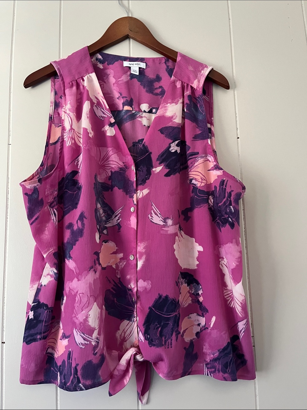 Nine West Fuchsia Floral Button-Front Sleeveless Blouse - Picture 6 of 6